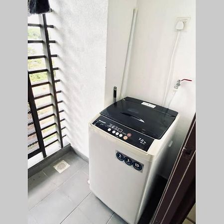 Landmark Residence 2, Greenview, Less Noise, Free Wifi With Tvbox, Free Parking, Near Kajang, Cheras, C180, Mrt Bagian luar foto