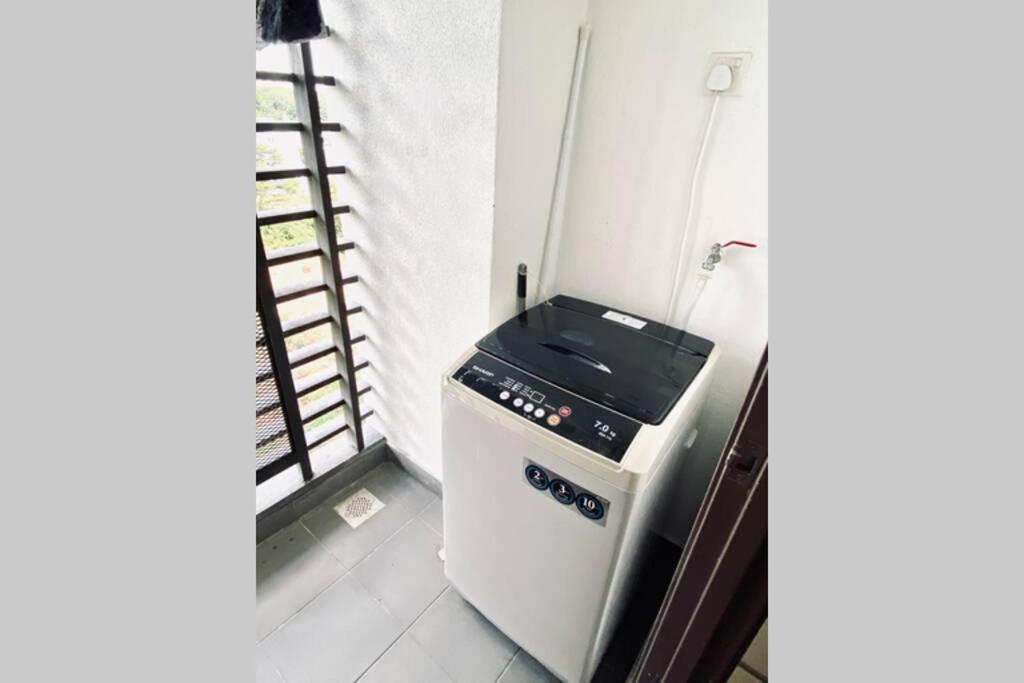 Landmark Residence 2, Greenview, Less Noise, Free Wifi With Tvbox, Free Parking, Near Kajang, Cheras, C180, Mrt Bagian luar foto